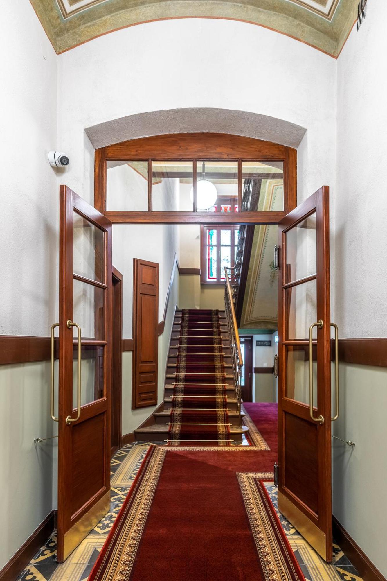 Old Town Ac Apartments Main Raiway Station Krakau Exterior foto
